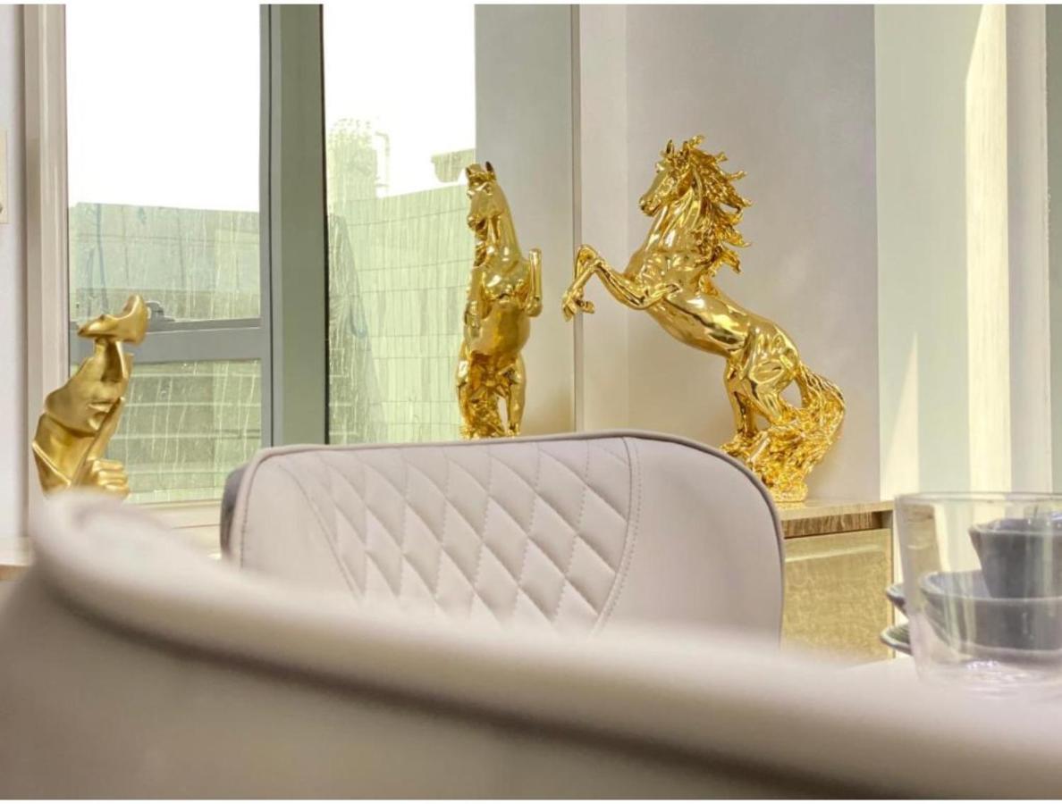 The Penthouse Near Burj Khalifa And Dubai Mall Екстериор снимка