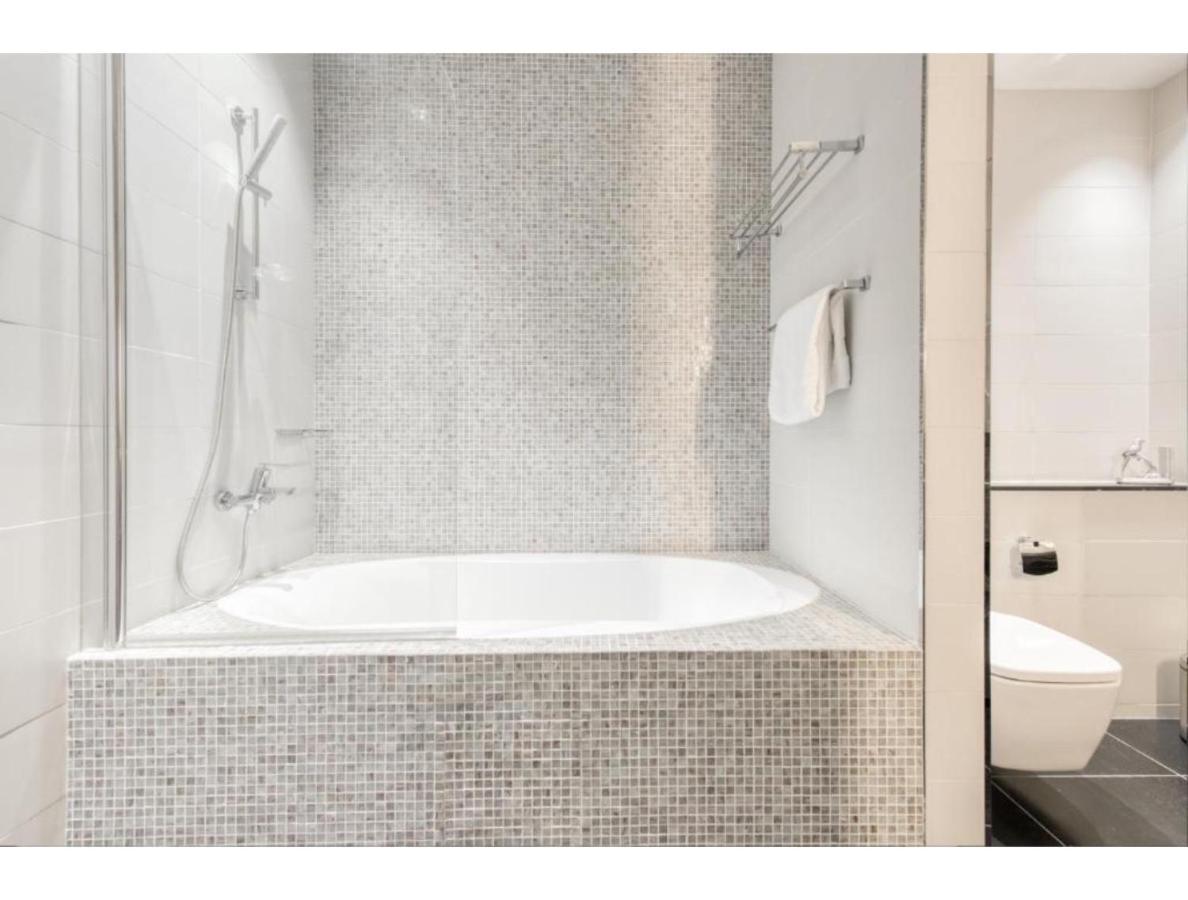 The Penthouse Near Burj Khalifa And Dubai Mall Екстериор снимка